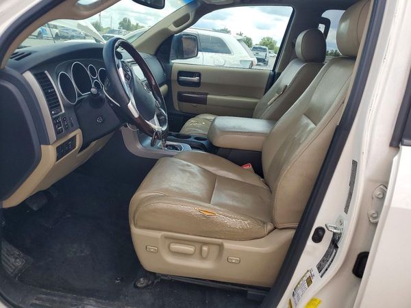 2015 TOYOTA SEQUOIA Platinum Grade — DENT
