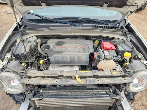 2020 JEEP RENEGADE — Engine bay