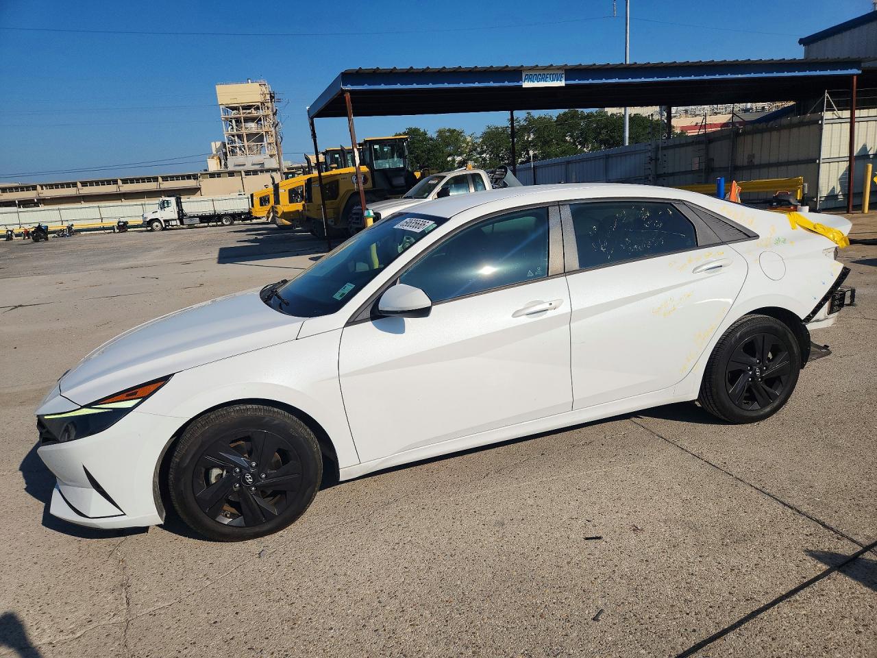 2021 HYUNDAI ELANTRA SEL w/ Convenience Pkg — Front 3/4