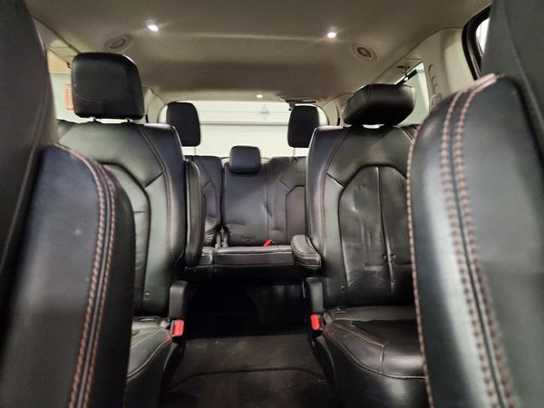 2017 CHRYSLER PACIFICA Touring L — SUVN