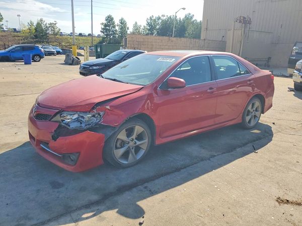 2012 TOYOTA CAMRY — Front 3/4
