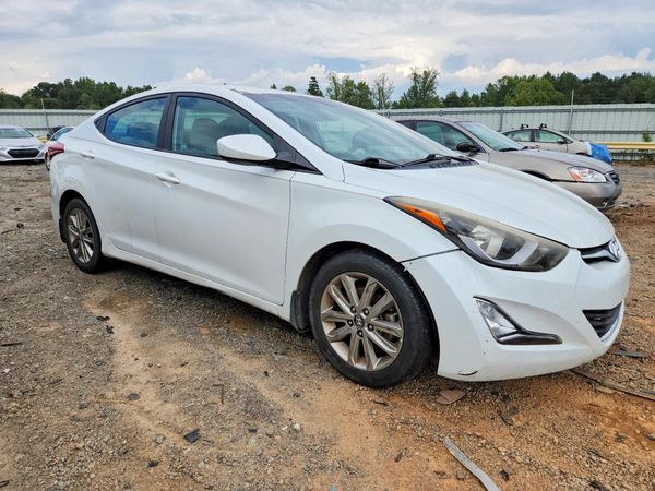 2016 HYUNDAI ELANTRA — Passenger 3/4