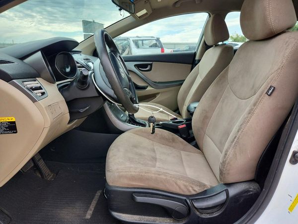 2016 HYUNDAI ELANTRA — DENT