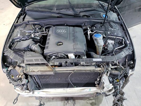 2016 AUDI A4 — Engine bay