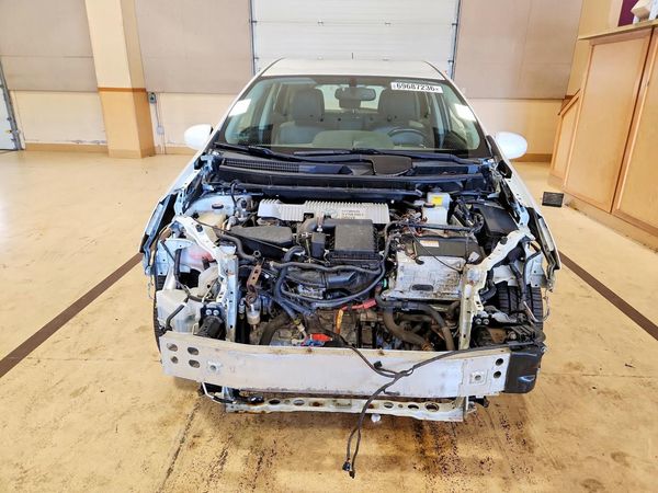 2015 TOYOTA PRIUS — DIRF