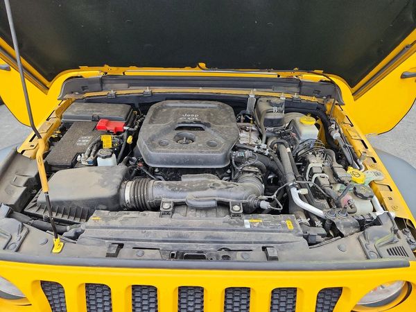 2021 JEEP WRANGLER UNLIMITED Unlimited Sport — Engine bay