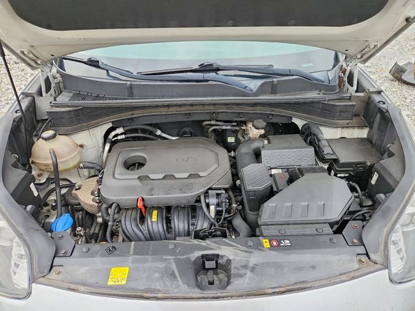 2017 KIA SPORTAGE LX — Engine bay