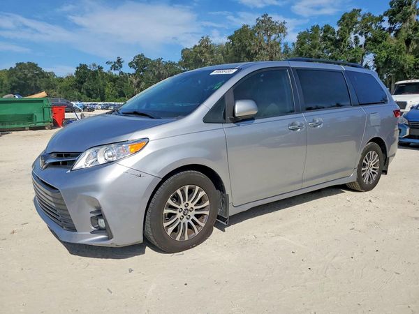 2018 TOYOTA SIENNA — DSFA — Front 3/4