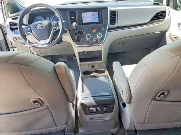 2018 TOYOTA SIENNA — CKPT