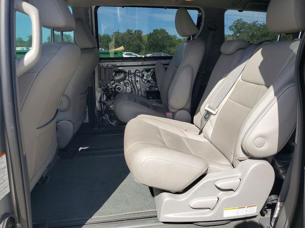 2018 TOYOTA SIENNA — PSRS