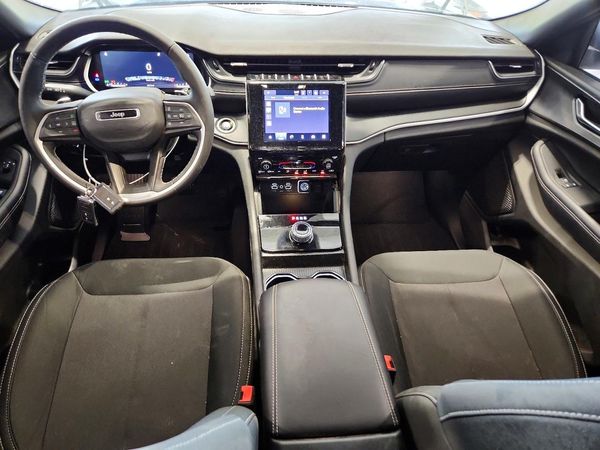 2025 JEEP GRAND CHEROKEE Laredo, Altitude — CKPT