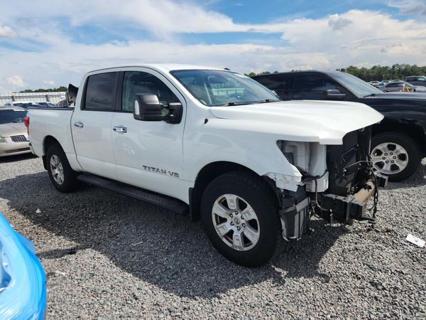 2019 NISSAN TITAN — Passenger 3/4