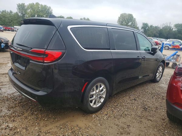 2024 CHRYSLER PACIFICA Touring L — PSRA