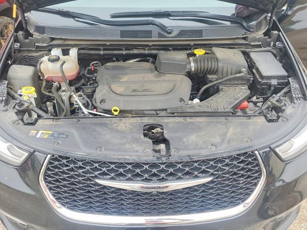 2024 CHRYSLER PACIFICA Touring L — Engine bay