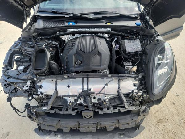 2023 PORSCHE MACAN — Engine bay