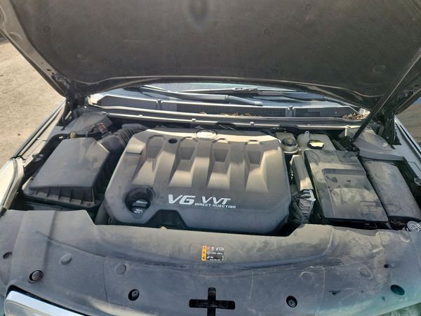 2014 CADILLAC XTS — Engine bay