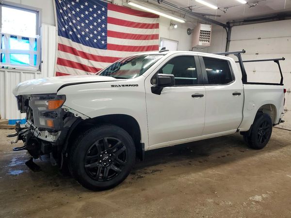 2023 CHEVROLET SILVERADO Custom — Front 3/4