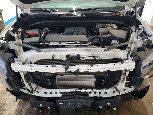 2023 CHEVROLET SILVERADO Custom — Engine bay