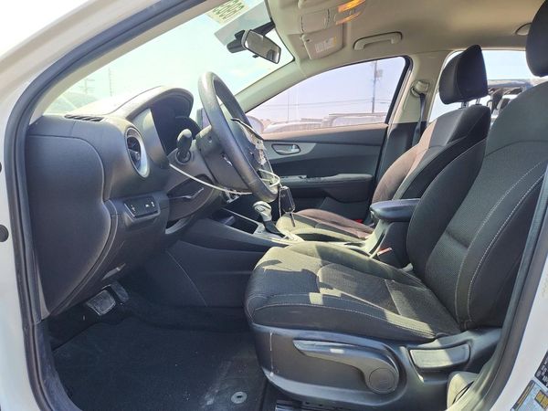 2021 KIA FORTE FE, LXS — DENT