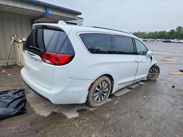 2020 CHRYSLER PACIFICA Touring L Plus — PSRA