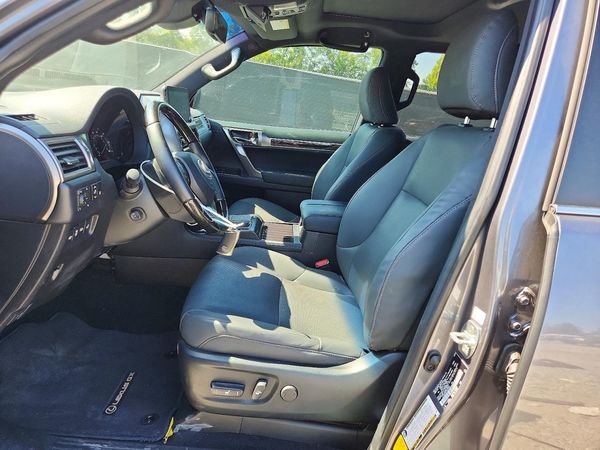 2023 LEXUS GX 460 Premium — DENT