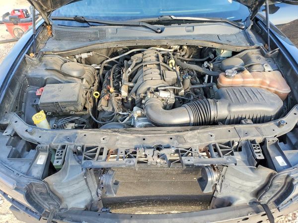 2017 DODGE CHARGER — Engine bay