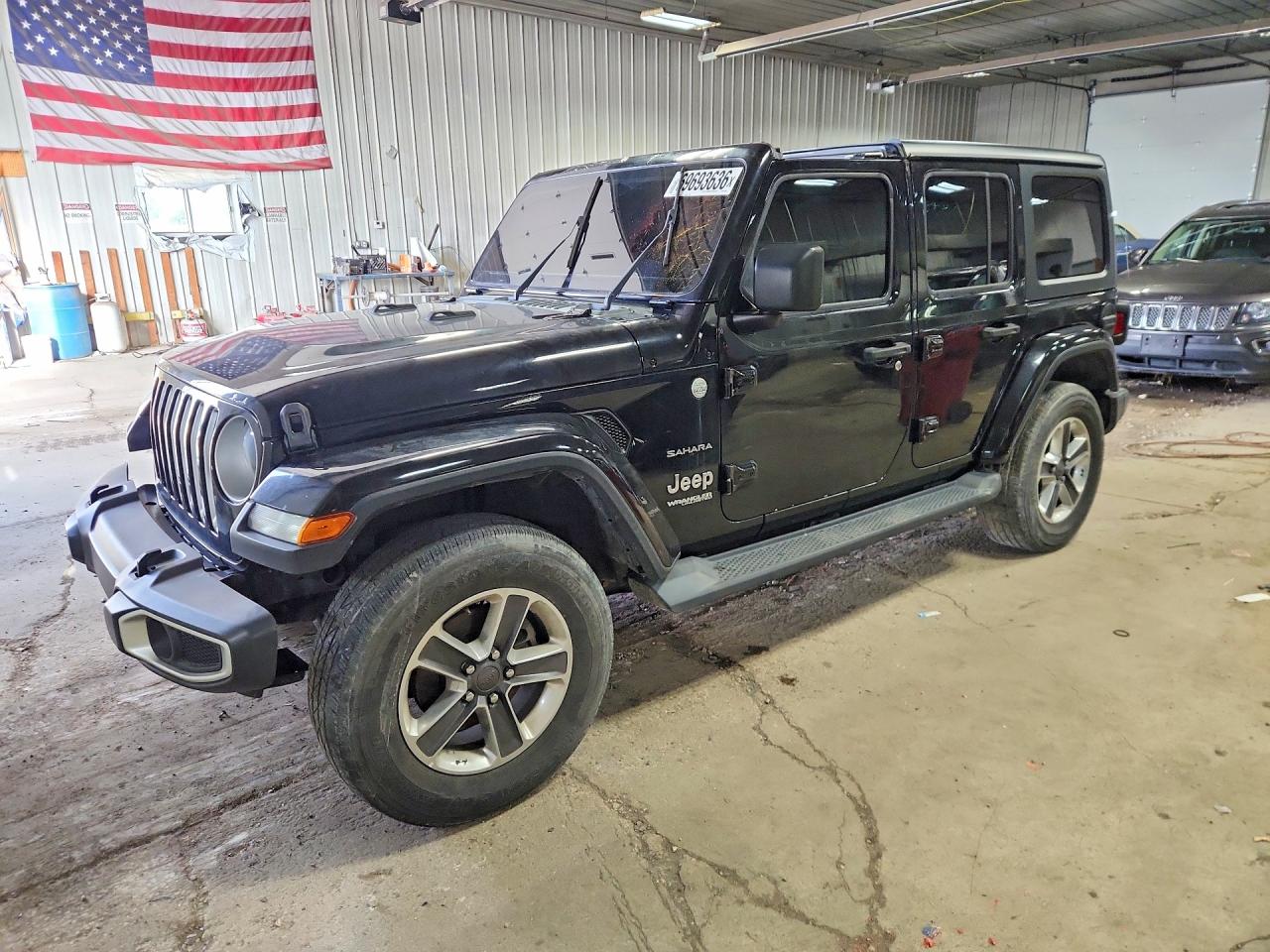 2019 JEEP WRANGLER Unlimited Sahara — Front 3/4