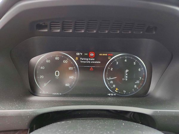 2017 VOLVO XC90 Momentum — ODOM