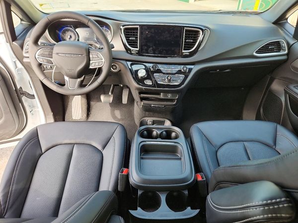 2027 CHRYSLER PACIFICA Select — CKPT