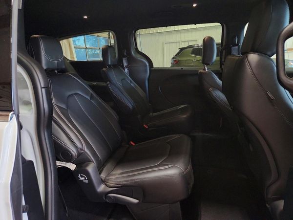 2027 CHRYSLER PACIFICA Select — PSRS