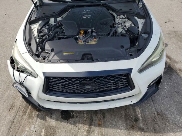 2019 INFINITI Q50 — Engine bay