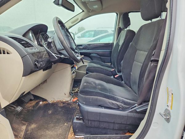 2018 DODGE GRAND CARAVAN SE — DENT