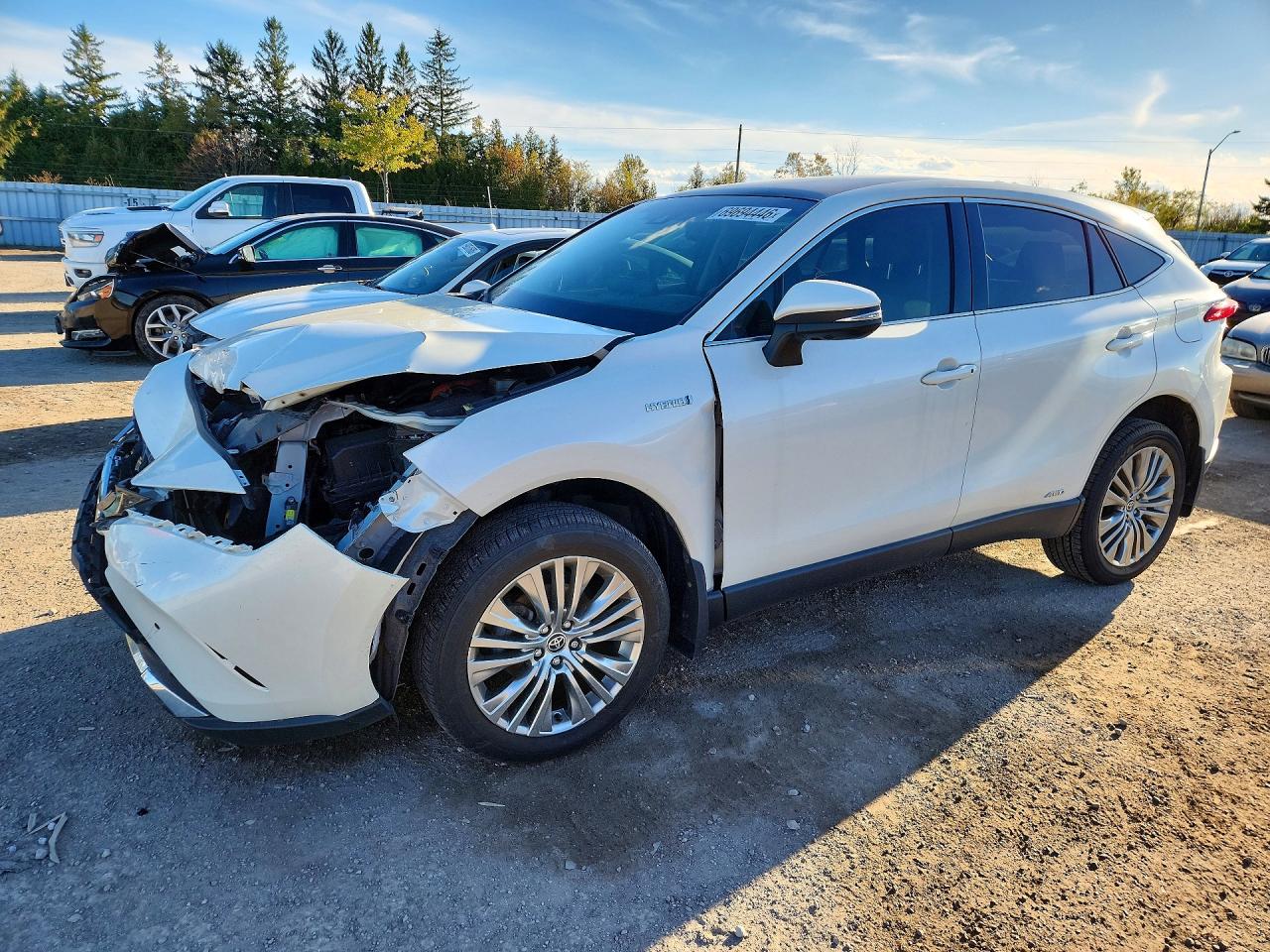 2021 TOYOTA VENZA — Front 3/4