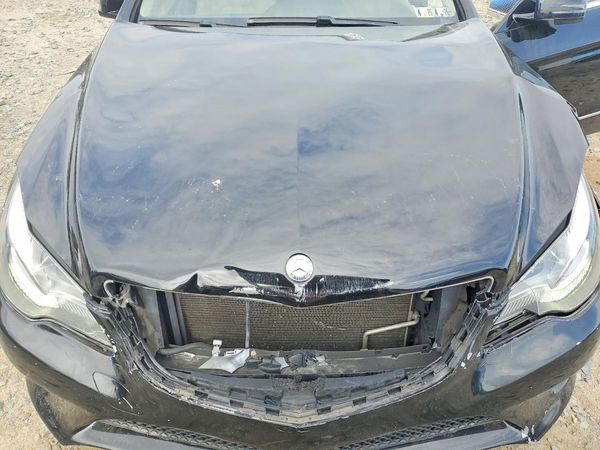 2014 MERCEDES-BENZ E E350 4-MATIC — Engine bay