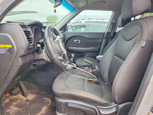 2019 KIA SOUL Base — DENT