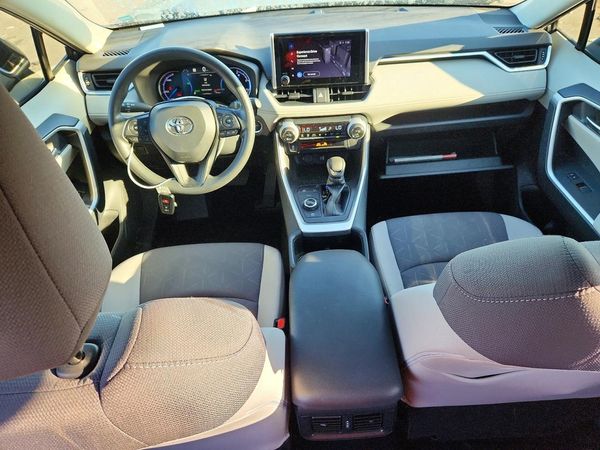 2025 TOYOTA RAV4 XLE — CKPT