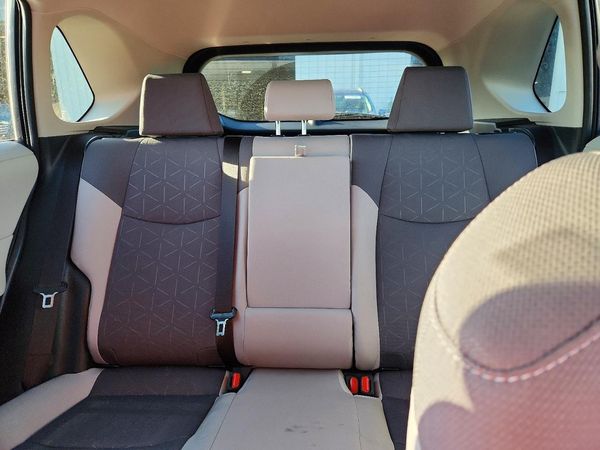 2025 TOYOTA RAV4 XLE — SUVN