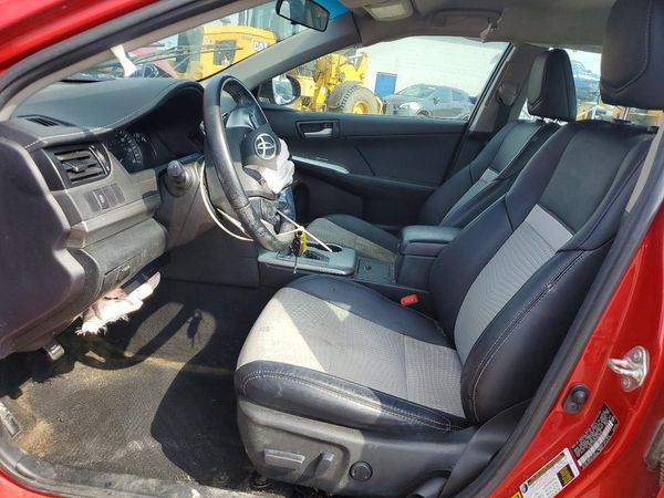 2014 TOYOTA CAMRY — DENT
