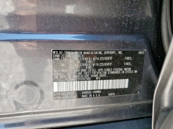 2023 TOYOTA RAV4 XLE