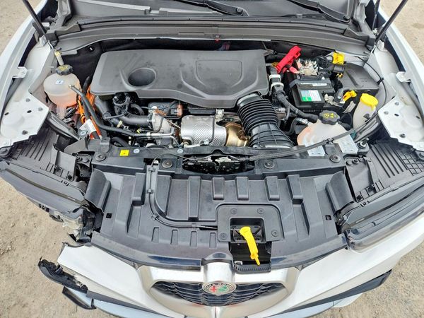 2024 ALFA ROMEO ALL OTHER — Engine bay