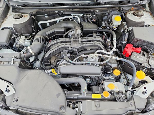 2025 SUBARU OUTBACK — Engine bay