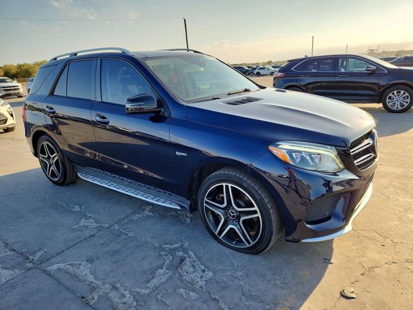 2018 MERCEDES-BENZ GLE AMG GLE43 — Passenger 3/4