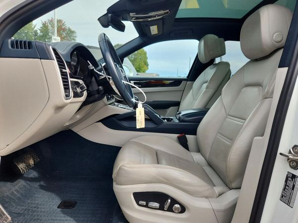 2019 PORSCHE CAYENNE — DENT