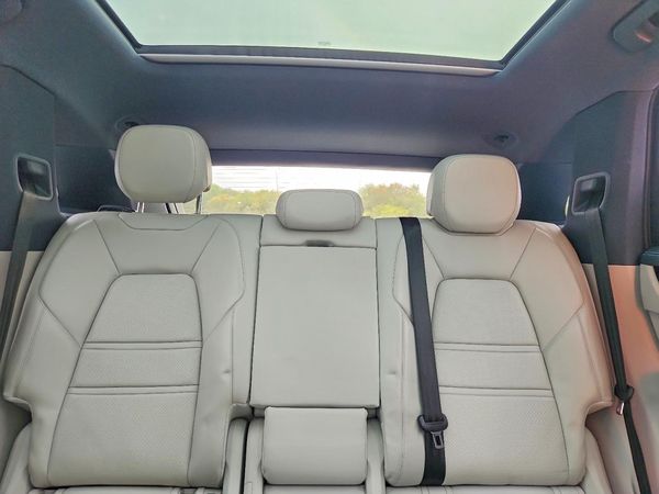 2019 PORSCHE CAYENNE — SUVN