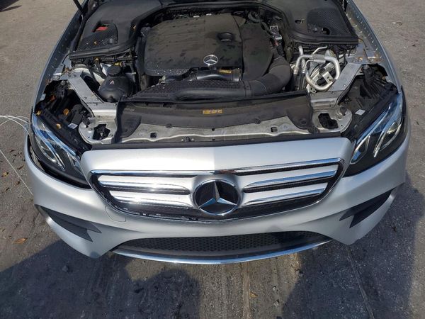 2020 MERCEDES-BENZ E E350 — Engine bay