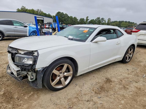 2015 CHEVROLET CAMARO 2LT — Front 3/4