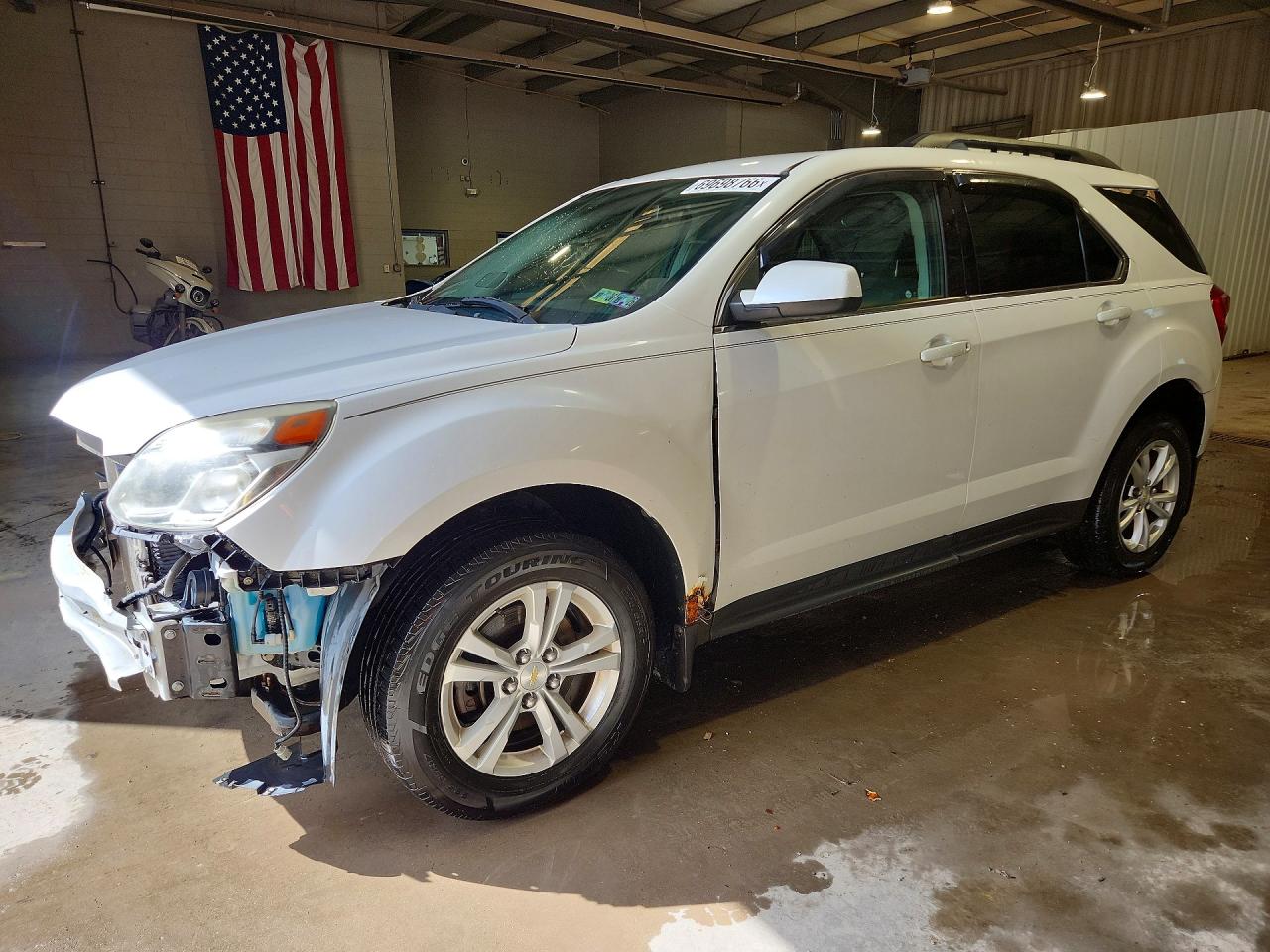 2017 CHEVROLET EQUINOX LT / FL — Front 3/4