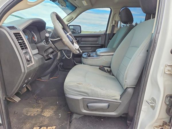 2013 RAM 1500 ST — DENT