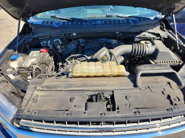2020 FORD F150 — Engine bay