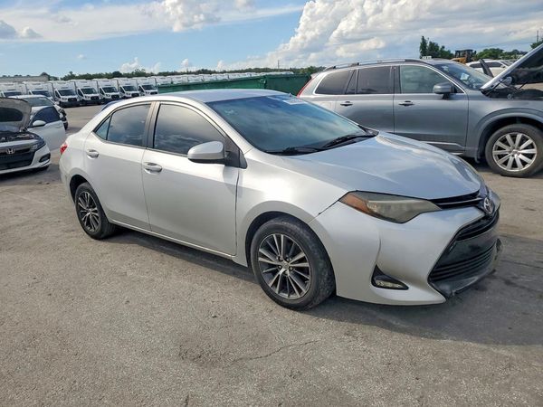 2018 TOYOTA COROLLA L/LE/SE/XLE/XSE — Passenger 3/4